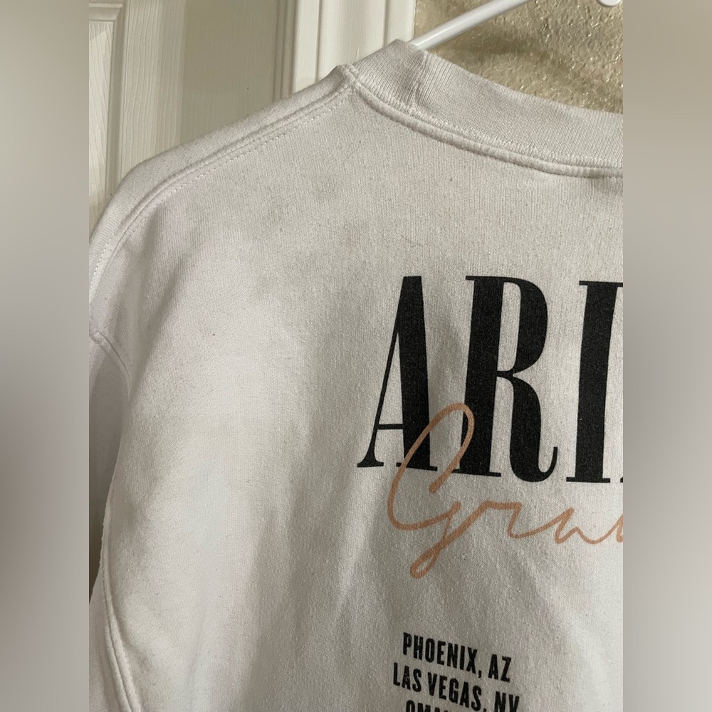 𝙰𝚁𝙸𝙰𝙽𝙰 𝙶𝚁𝙰𝙽𝙳𝙴 𝙳𝚊𝚗𝚐𝚎𝚛𝚘𝚞𝚜 𝚆𝚘𝚖𝚊𝚗 𝚆𝚘𝚛𝚕𝚍 𝚃𝚘𝚞𝚛 ✨ - Picture 6 of 10